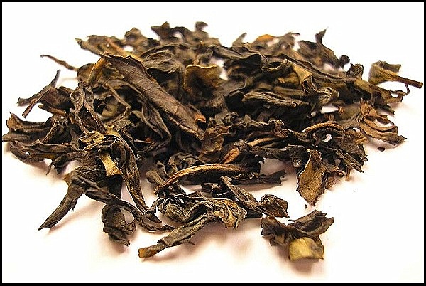 lá trà ban đầu chỉ dùng để chữa bệnh