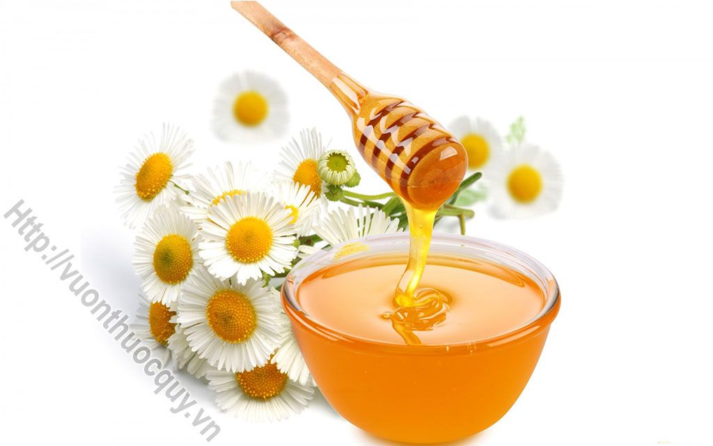 Mặt Nạ Hoa Cúc Đánh Bay Mụn Đầu Đen