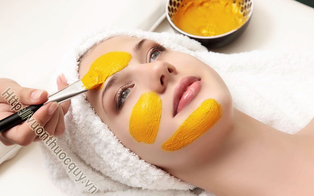 Chăm Sóc Da Nhờn Bằng Tinh Bột Nghệ