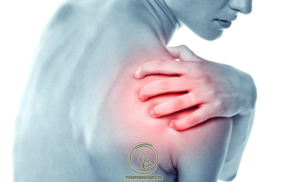 Dấu Hiệu Bị Trật Khớp Vai Khi Ngủ