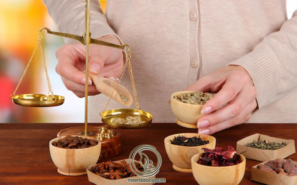 Thảo Dược Bổ Khí Dưỡng Âm Mùa Đông